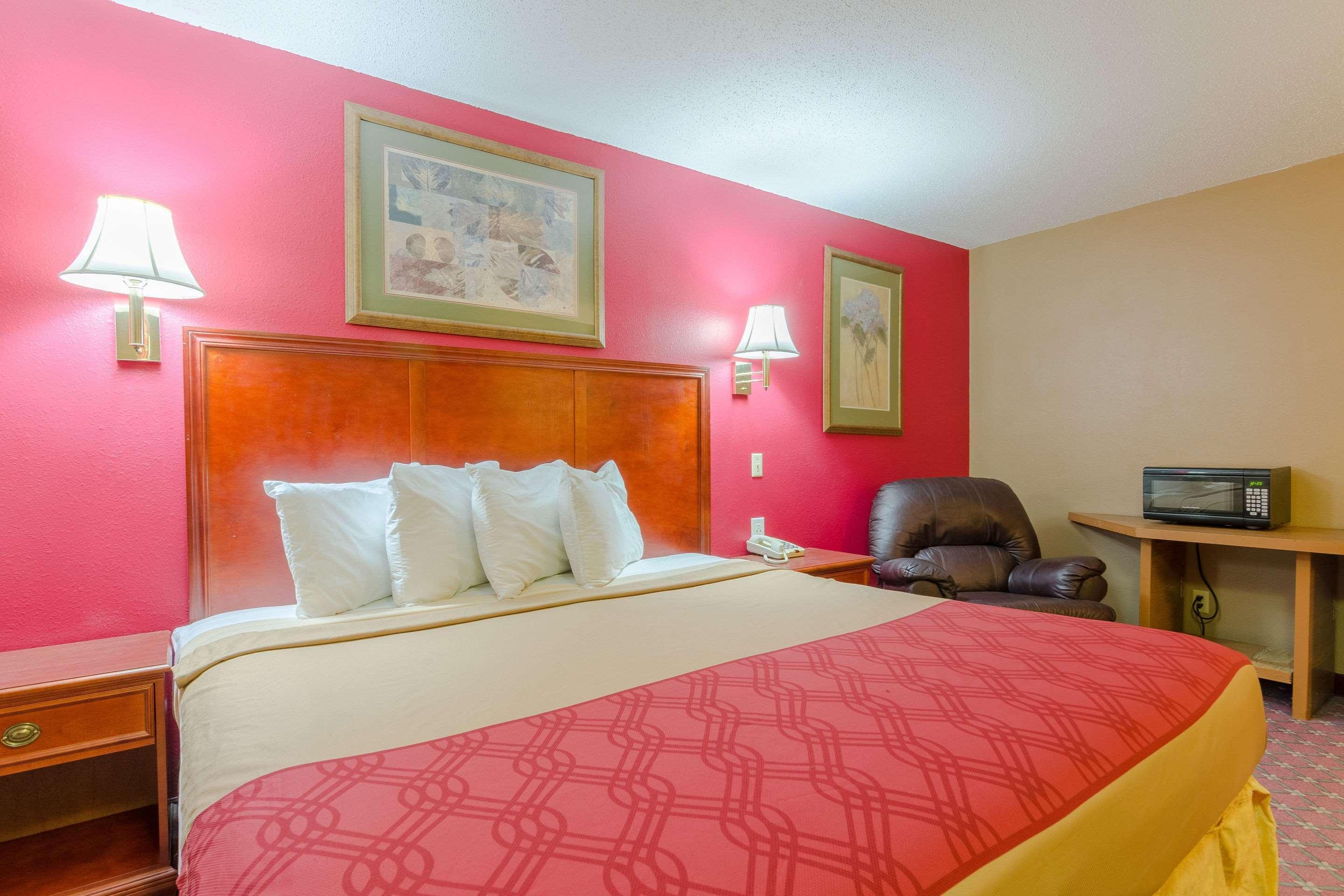 Rodeway Inn Mitchell Exterior foto