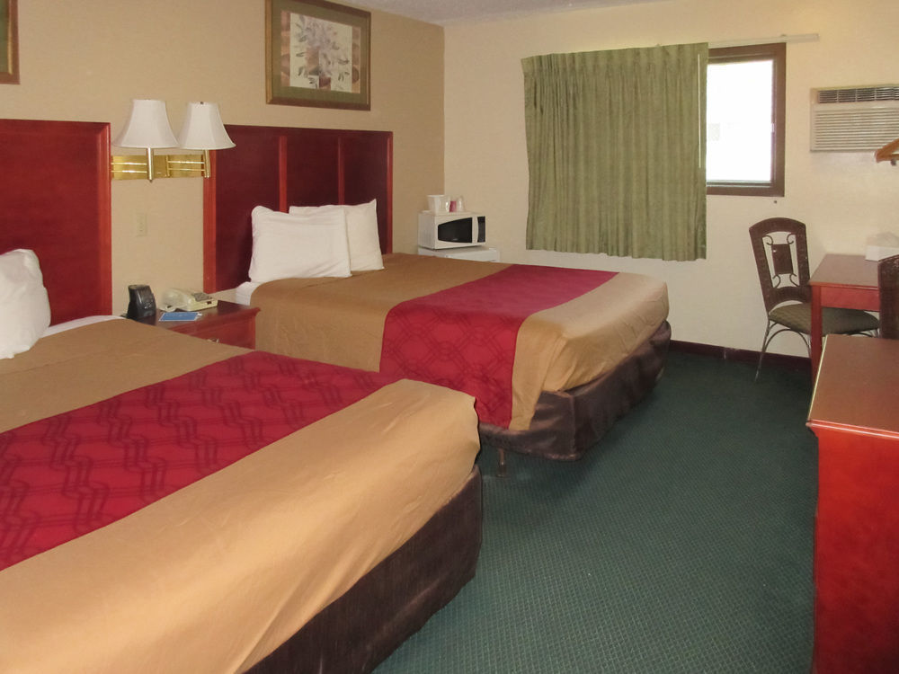 Rodeway Inn Mitchell Exterior foto